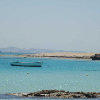 Ein Boot auf dem Roten Meer