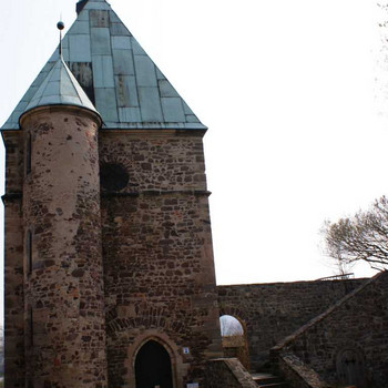 Magdalenenkapelle und Sankt-Petri-Kirche